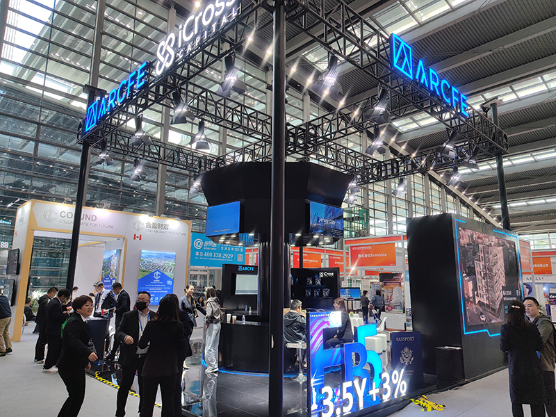 2023年12月16日，第十七屆深圳國際金融博覽會在深圳會展中心開幕，近300家金融機構(gòu)和企業(yè)攜手多款金融產(chǎn)品集中亮相。